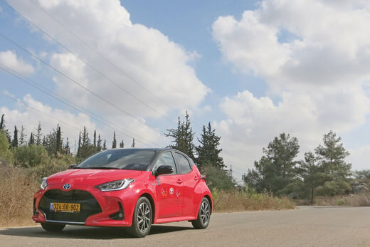 טויוטה יאריס היברידית טויוטה יאריס היברידית